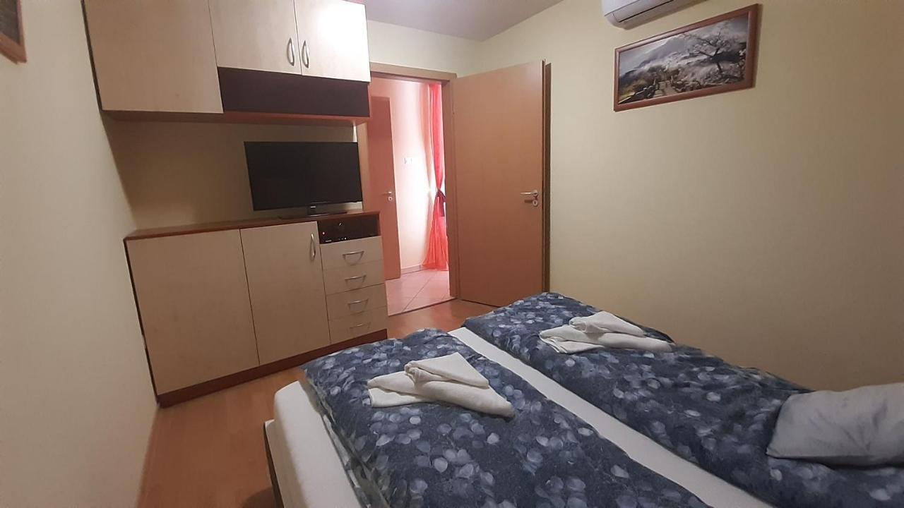 Elizabet Apartman A Belvarosban Szarvas Exterior photo