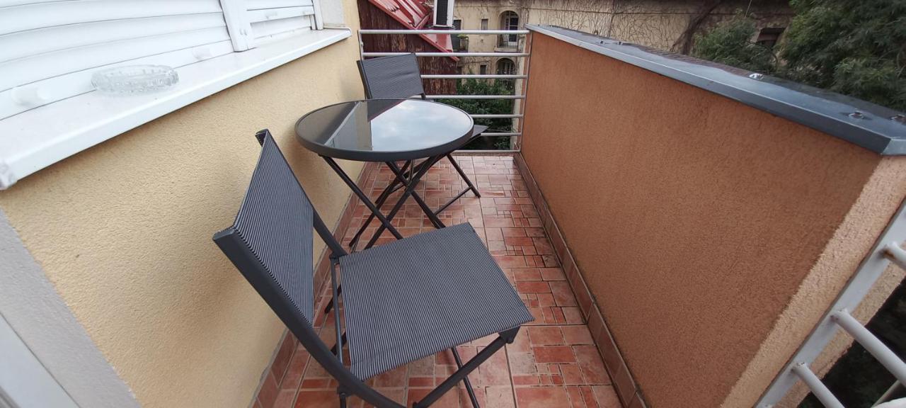 Elizabet Apartman A Belvarosban Szarvas Exterior photo